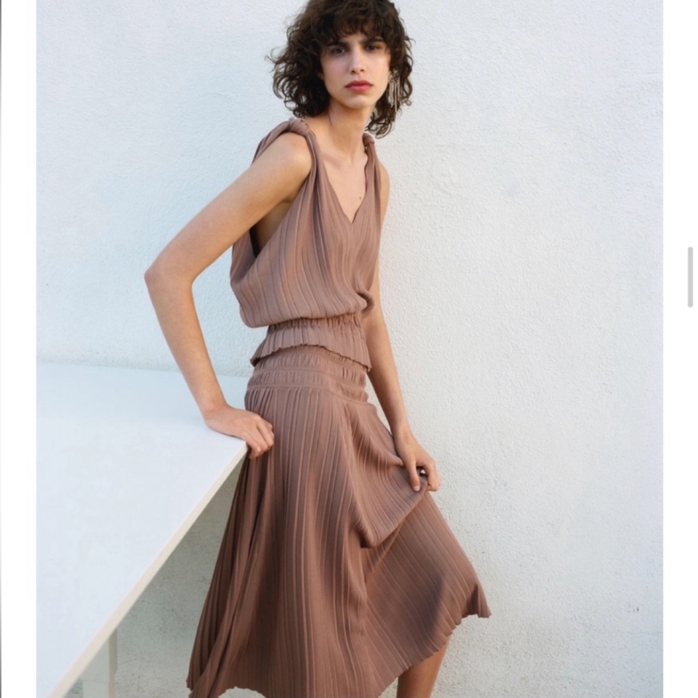 NWT Zara Limited Edition Knit Top & LE Knit Skirt Set: Top Size M Skirt Size L - Picture 13 of 13